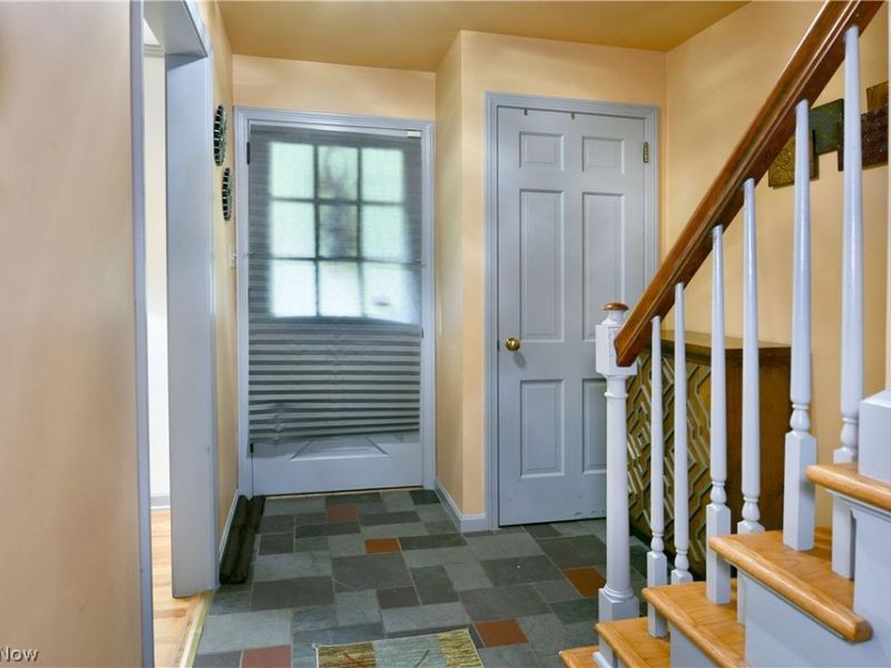 825 Ravine Drive, Youngstown, OH 44505 Photo 7