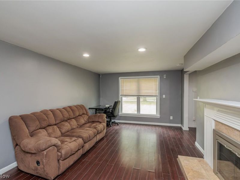 7371 Parma Park Boulevard, Parma, OH 44130 Photo 10