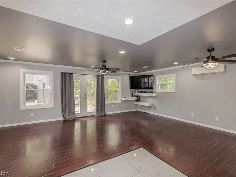7371 Parma Park Boulevard, Parma, OH 44130 Photo 11