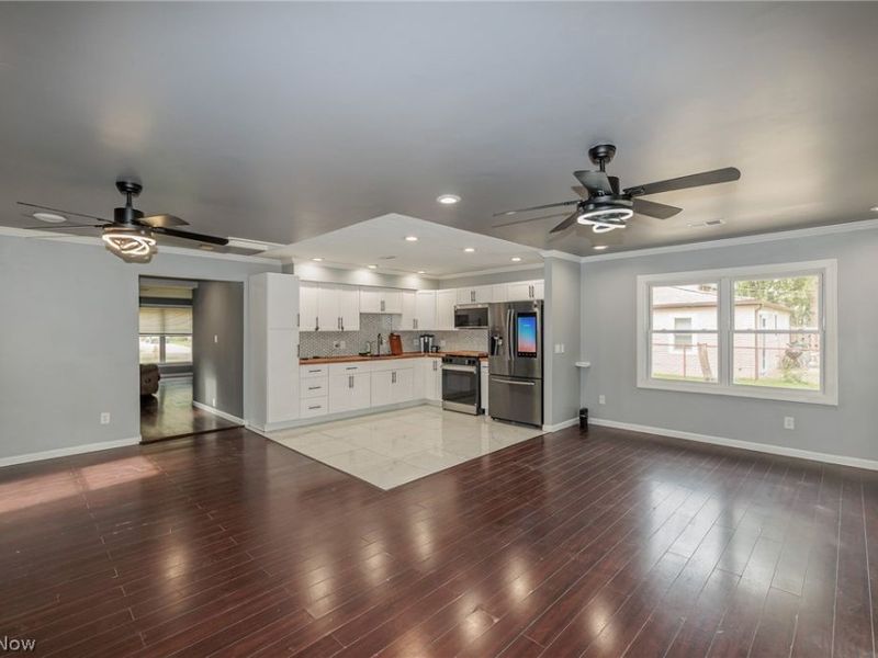 7371 Parma Park Boulevard, Parma, OH 44130 Photo 13