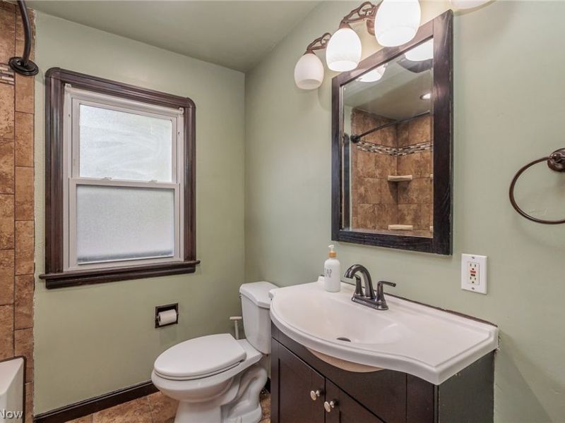 7371 Parma Park Boulevard, Parma, OH 44130 Photo 28