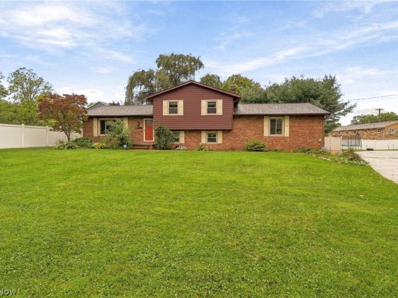 3855 Westlynn Avenue NW, Massillon, OH 44646 Photo 2
