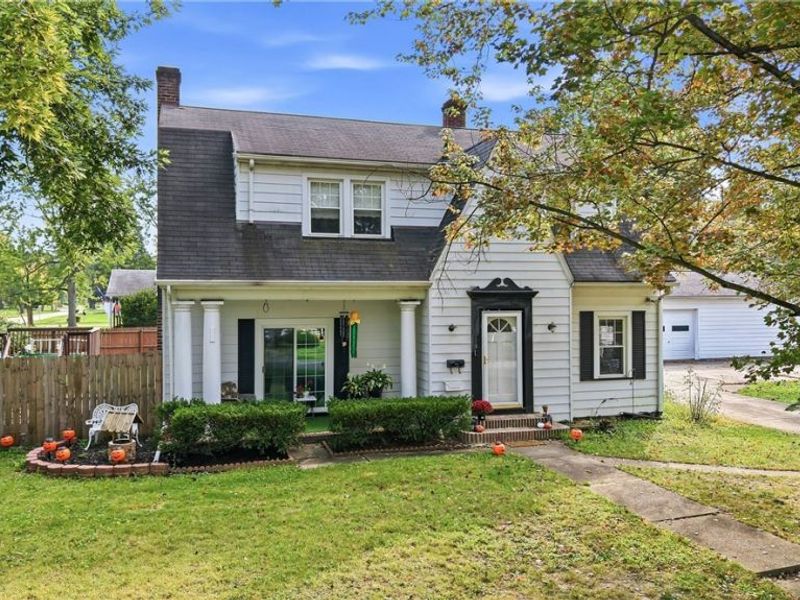 1313 Bradford Street NW, Warren, OH 44485 Photo 1