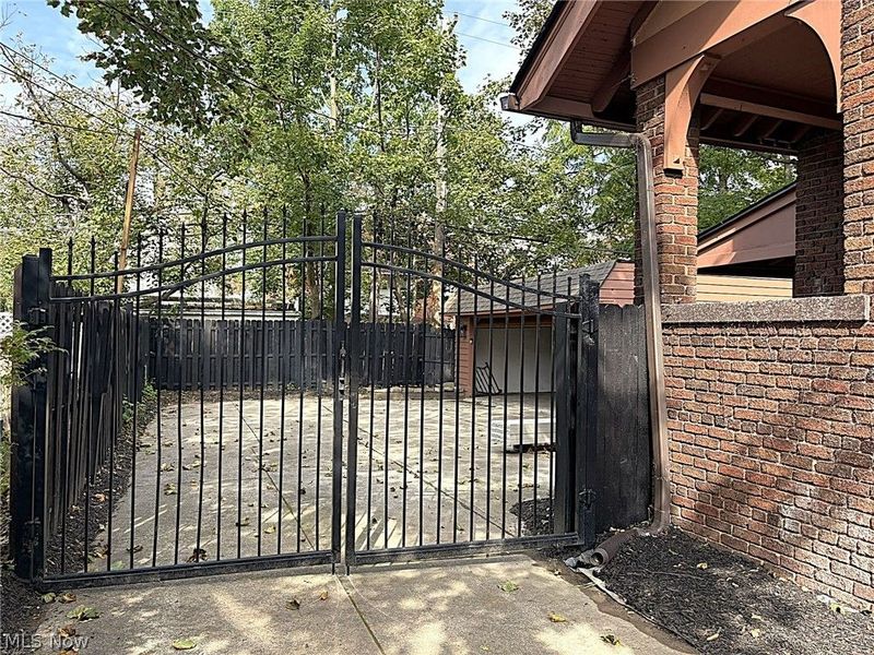 19625 Chagrin Boulevard, Shaker Heights, OH 44122 Photo 3