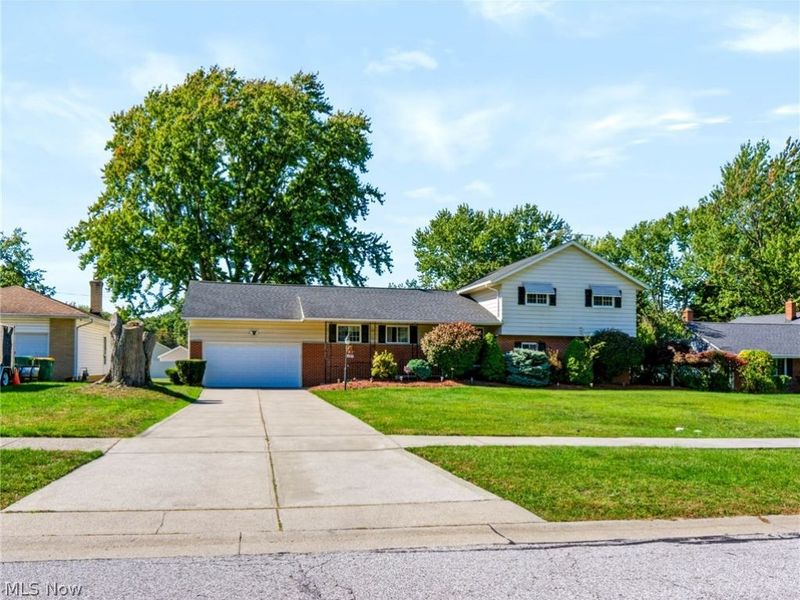 402 Audrey Drive, Richmond Heights, OH 44143 Photo 1