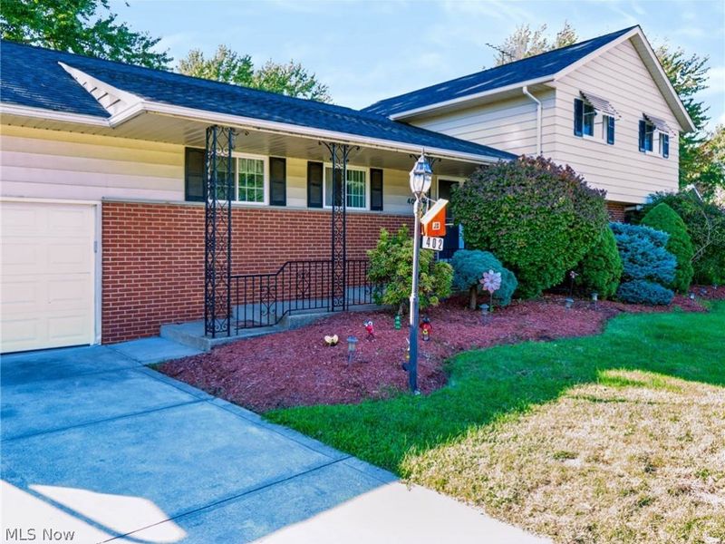 402 Audrey Drive, Richmond Heights, OH 44143 Photo 4