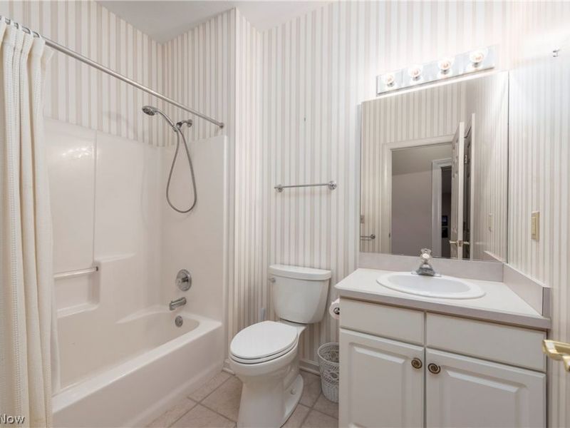 2778 Wilks Lane, Unit 6, Westlake, OH 44145 Photo 28