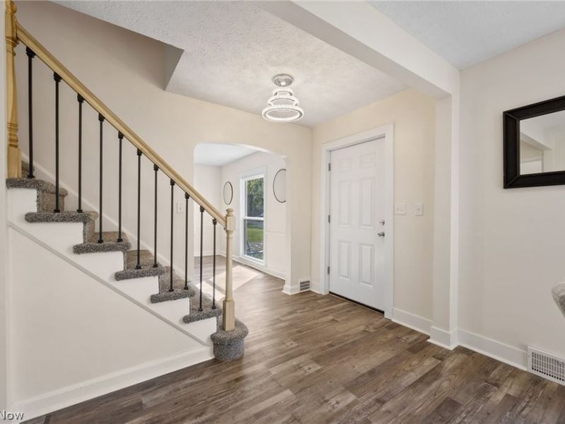 617 Moreley Avenue, Akron, OH 44320 Photo 3