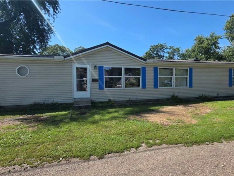541 Allen Court, Coshocton, OH 43812 Photo 2