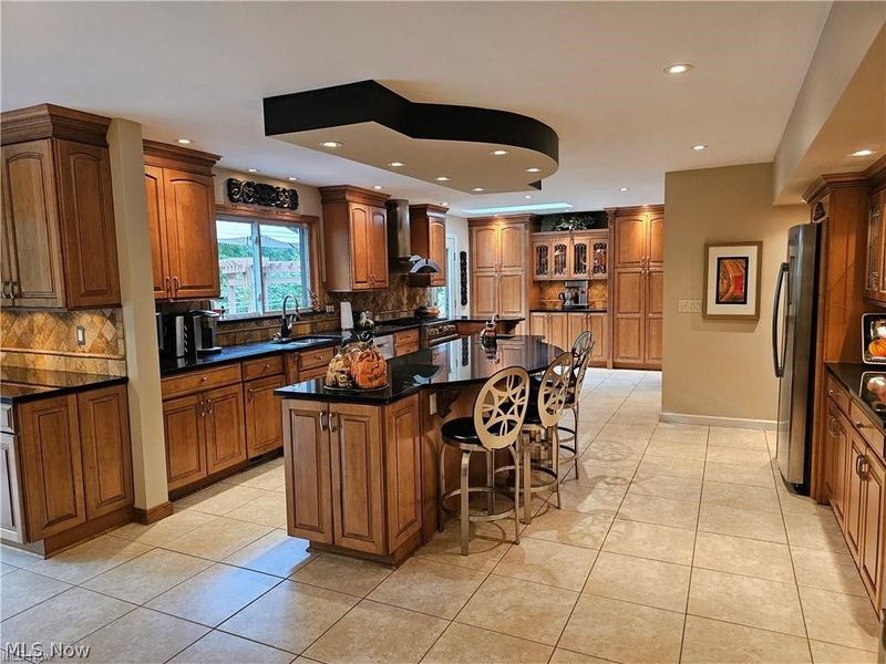 636 Shadowood Lane SE, Warren, OH 44484 Photo 4
