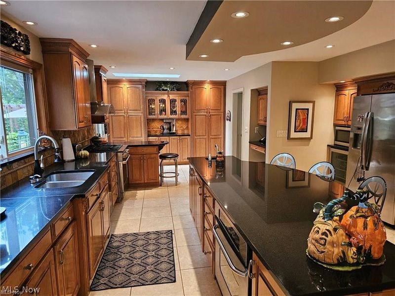 636 Shadowood Lane SE, Warren, OH 44484 Photo 6