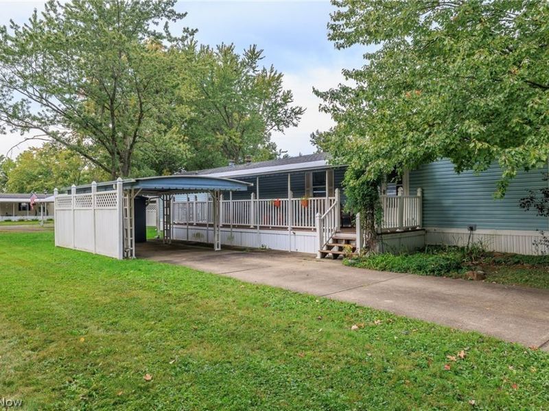 31 Grand Boulevard, Olmsted Township, OH 44138 Photo 18