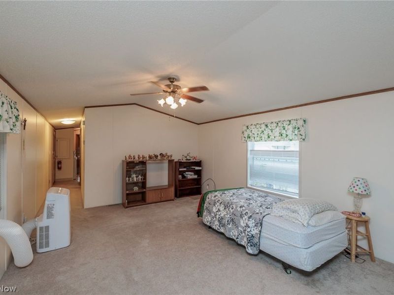 31 Grand Boulevard, Olmsted Township, OH 44138 Photo 6