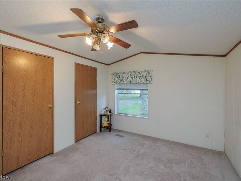 31 Grand Boulevard, Olmsted Township, OH 44138 Photo 9