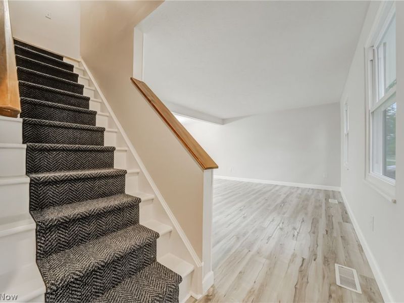 22268 Jonathan Drive, Strongsville, OH 44149 Photo 15