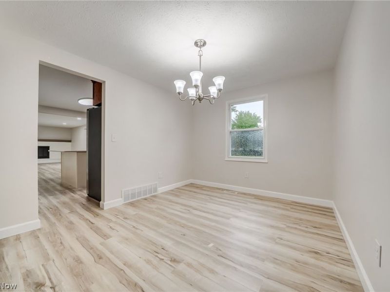 22268 Jonathan Drive, Strongsville, OH 44149 Photo 7
