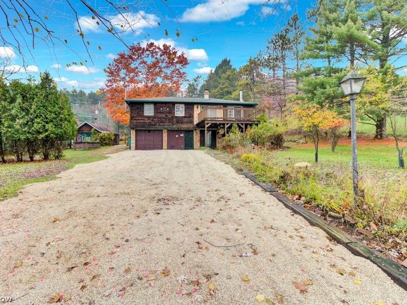 7 Choctaw Trail, Malvern, OH 44644 Photo 2