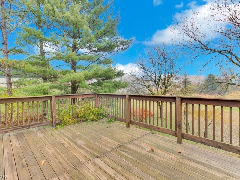 7 Choctaw Trail, Malvern, OH 44644 Photo 3