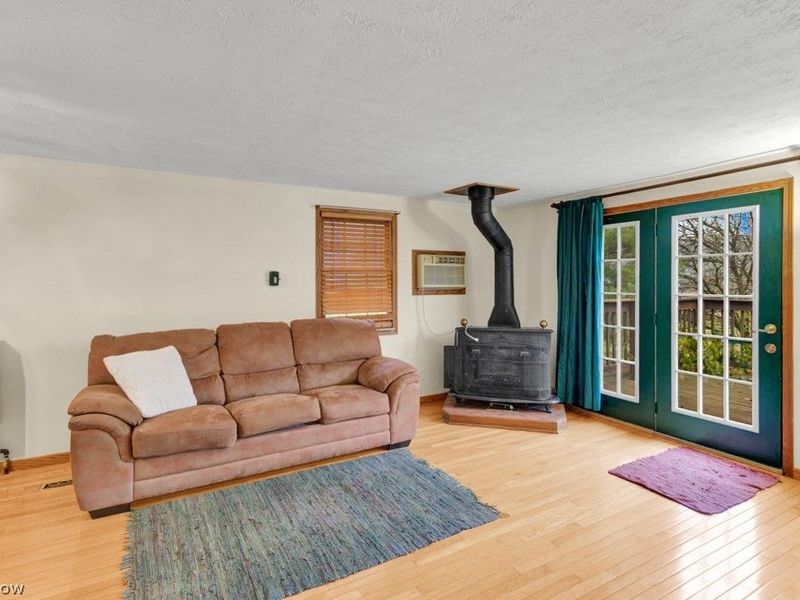 7 Choctaw Trail, Malvern, OH 44644 Photo 9