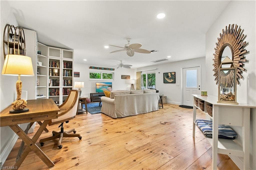 726 Cardium St , Sanibel, FL 33957 Photo