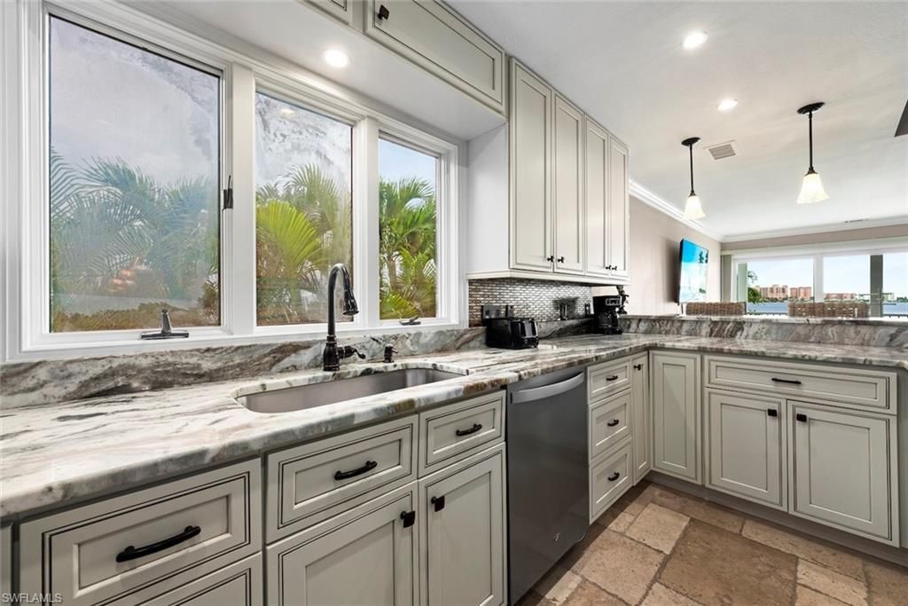 805 San Carlos Dr, Fort Myers Beach, FL 33931 Photo
