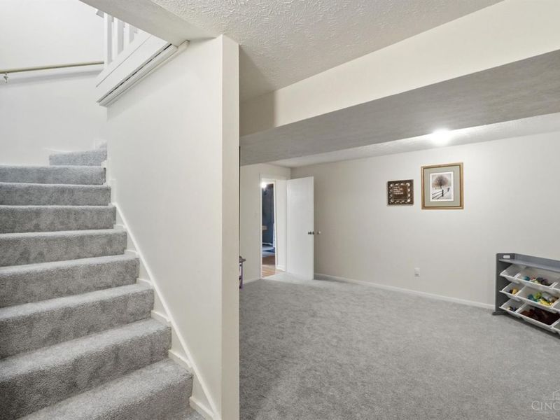 2221 Joshua Circle, Turtle Creek Township, OH 45044 Photo 25