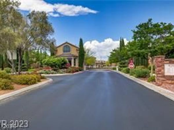 2312 Malaga Peak Street , Las Vegas, NV 89135