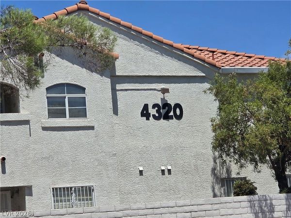 4320 W LakeMead Boulevard, Unit 202, Las Vegas, NV 89108