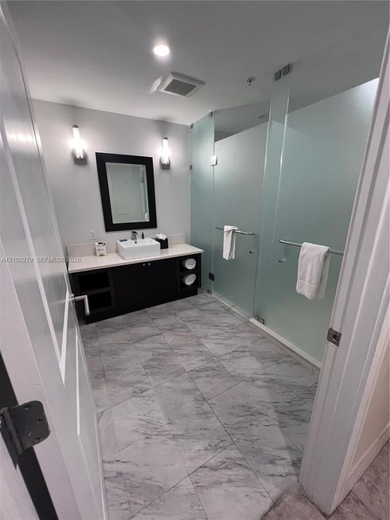 5300 NW 87th Ave , Unit 916, Doral, FL 33178 Photo