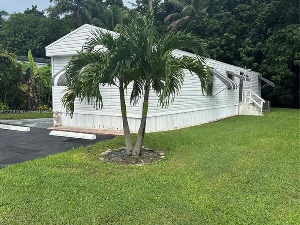 35250 SW 177th Ct, Unit 69, Homestead, FL 33034