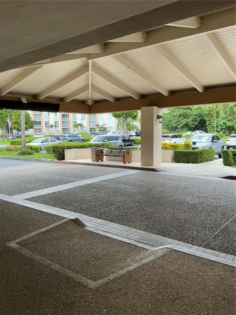9735 NW 52nd St , Unit 305, Doral, FL 33178 Photo