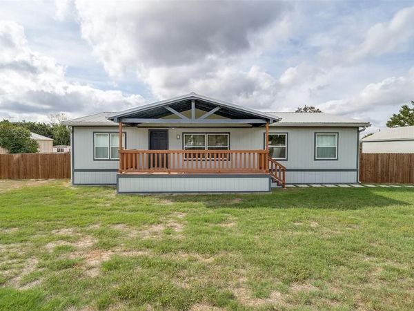 131 Lipan Trail , Weatherford, TX 76087