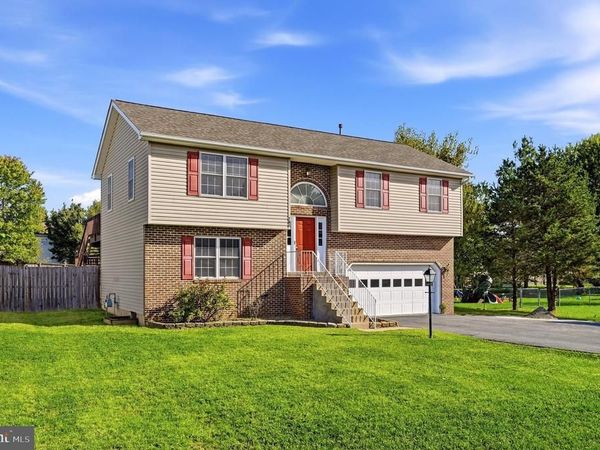 204 FAIRFAX DRIVE, STEPHENS CITY, VA 22655
