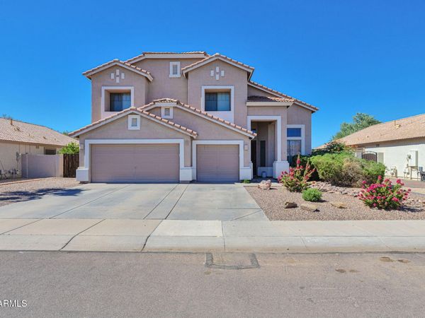 3810 S VELERO Street, Chandler, AZ 85286