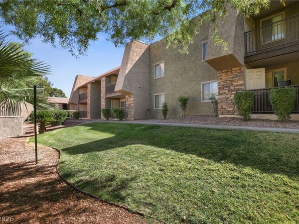 5163 Indian River Drive , Unit 220, Las Vegas, NV 89103