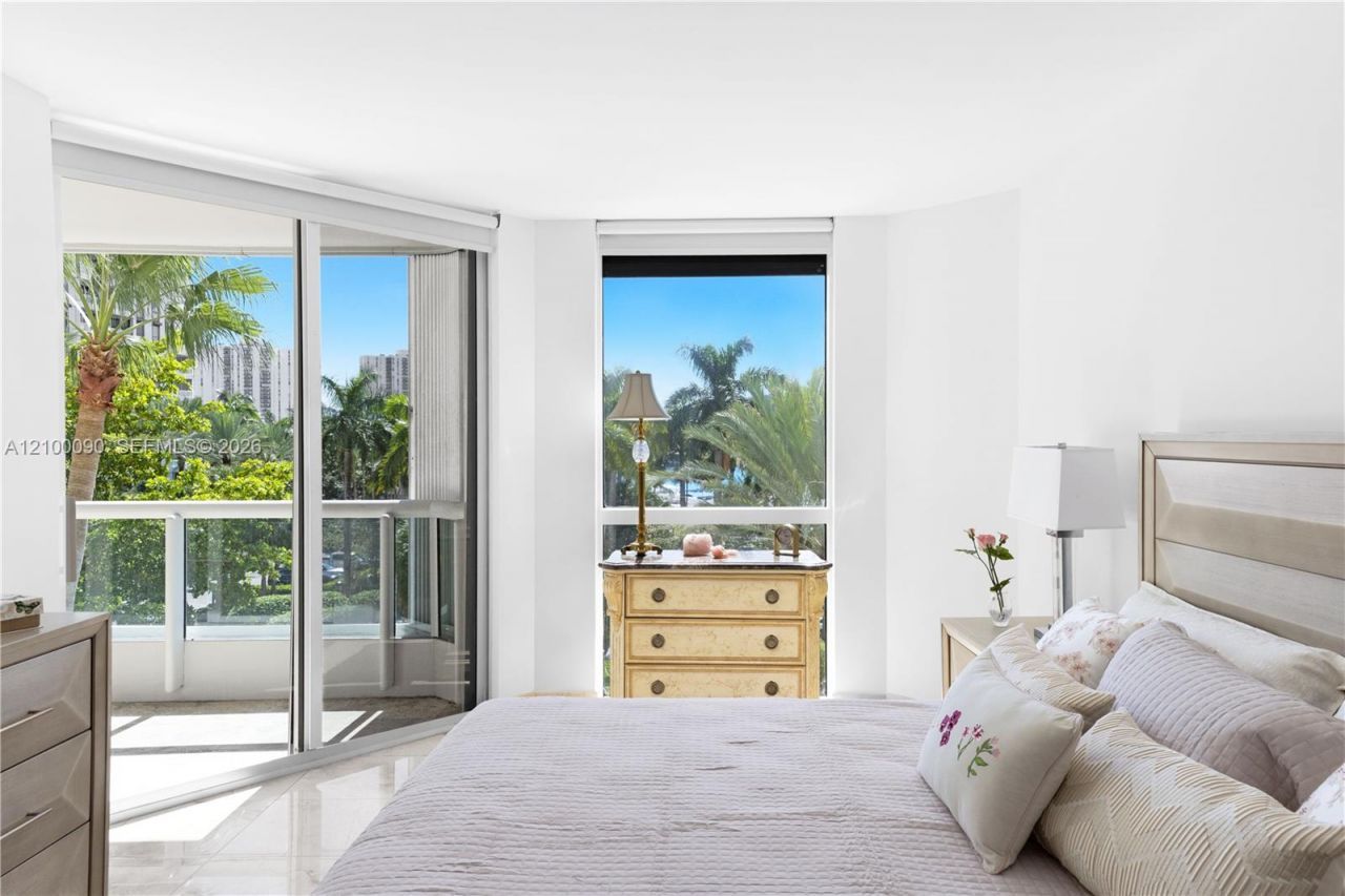 21205 Yacht Club Dr, Unit 504, Aventura, FL 33180 Photo