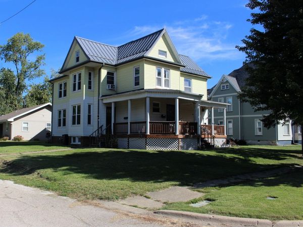 423 W Main Street, Clinton, IL 61727