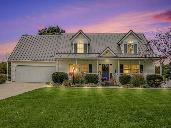 63010 Youngs Prairie Road, Constantine, MI 49042