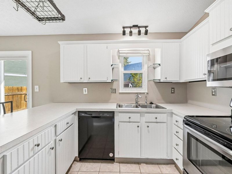 5912 Honbury Court, Dublin, OH 43017 Photo 11