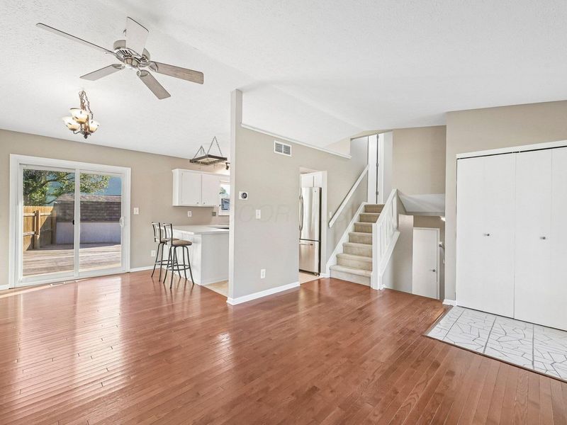 5912 Honbury Court, Dublin, OH 43017 Photo 4