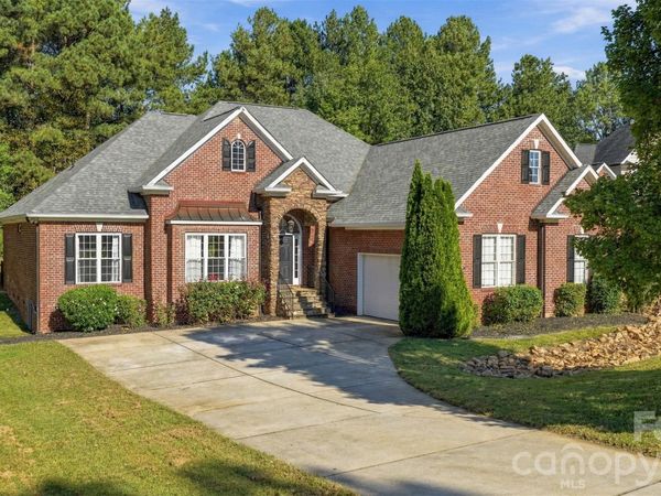 172 Honeysuckle Creek Loop, Mooresville, NC 28117