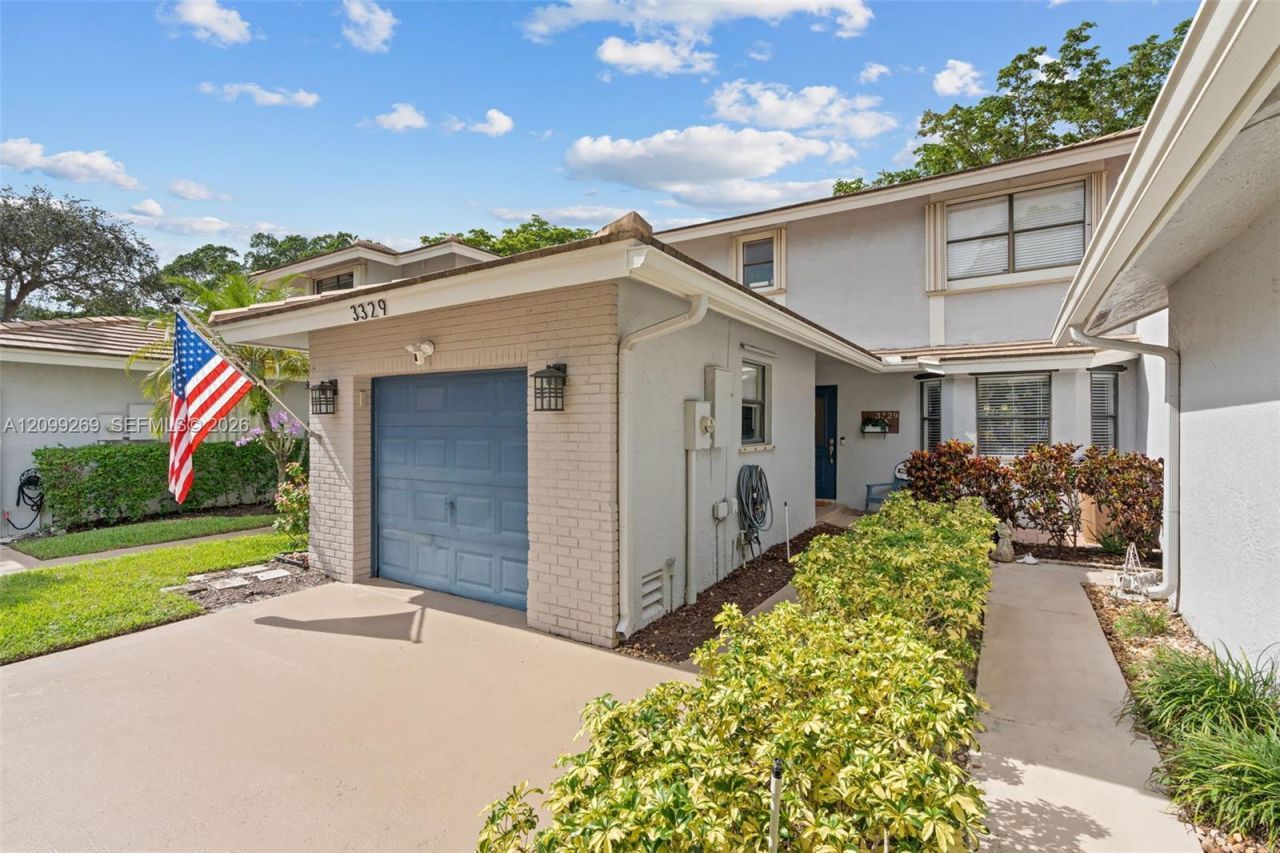 3329 Deer Creek Lake Shore Dr , Deerfield Beach, FL 33442 Photo