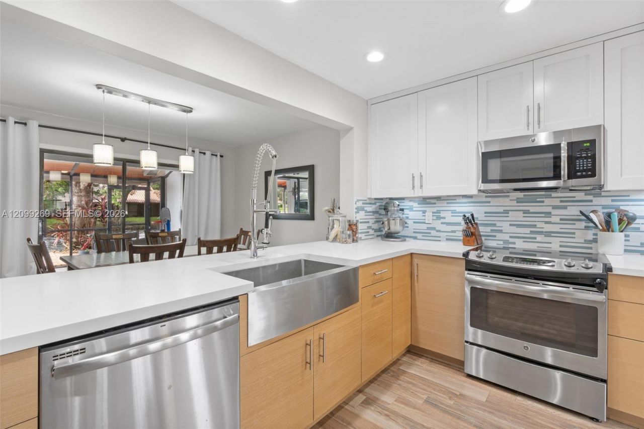 3329 Deer Creek Lake Shore Dr , Deerfield Beach, FL 33442 Photo