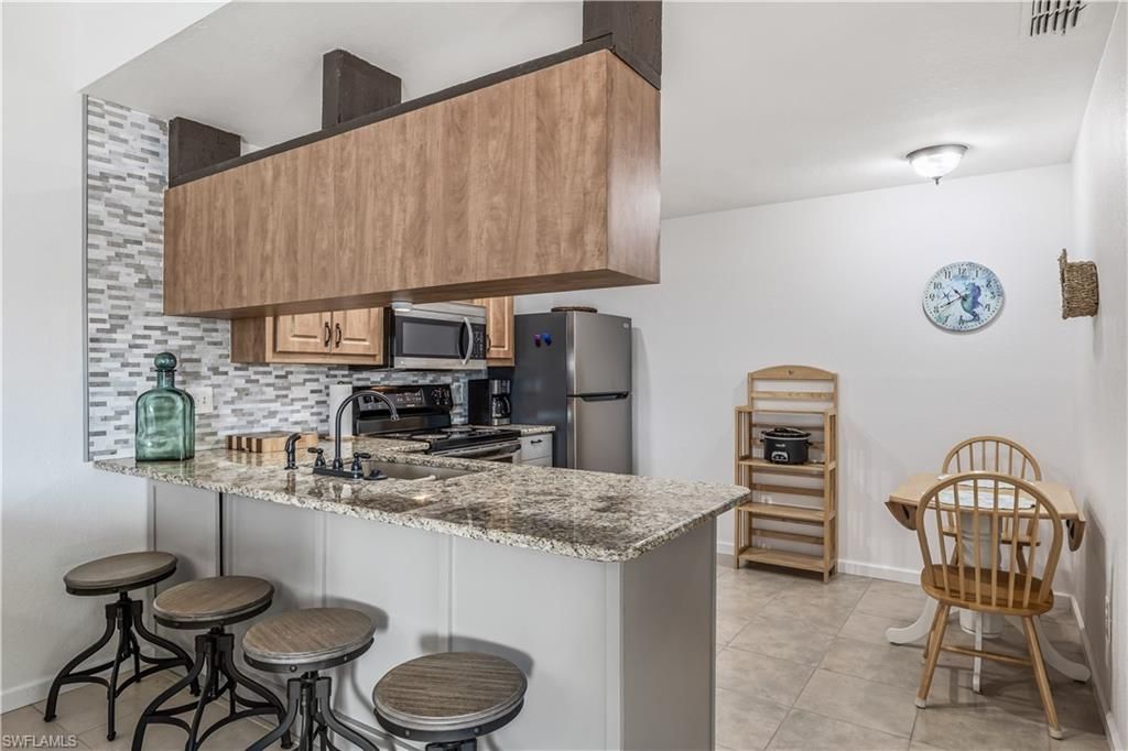 6394 Royal Woods Dr , Fort Myers, FL 33908 Photo