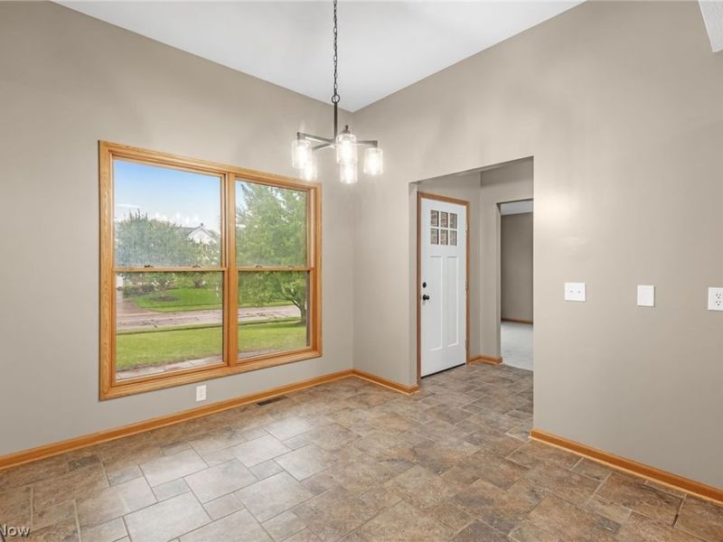 2427 Queensbury Road, Alliance, OH 44601 Photo 10