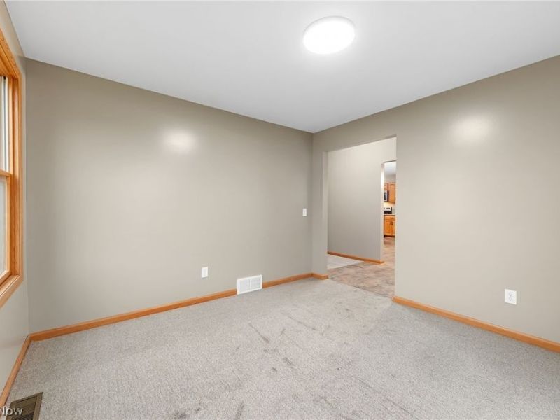 2427 Queensbury Road, Alliance, OH 44601 Photo 13