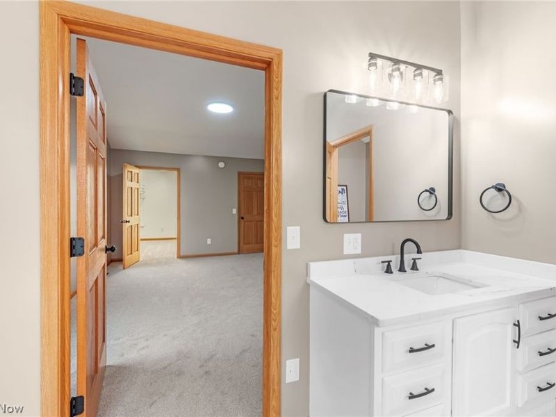 2427 Queensbury Road, Alliance, OH 44601 Photo 18