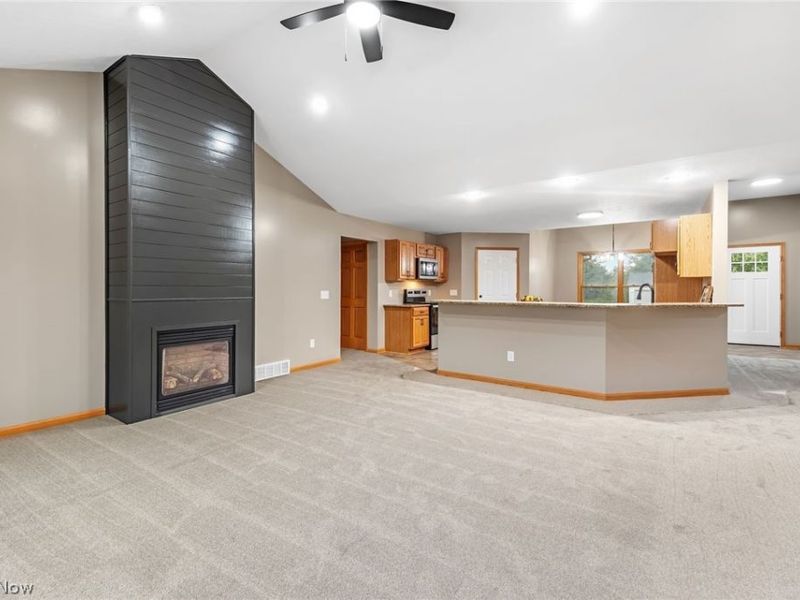 2427 Queensbury Road, Alliance, OH 44601 Photo 4