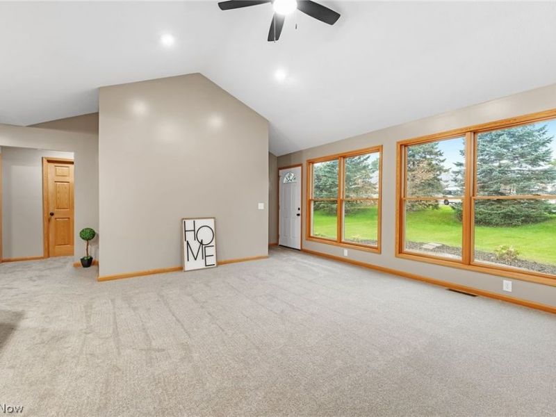 2427 Queensbury Road, Alliance, OH 44601 Photo 5