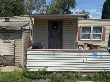 121 RED MAPLE LANE, FREELAND, PA 18224